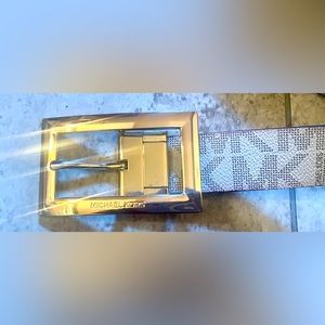 Authentic Michael Kors Women's Reversible Belt, Gold Buckle, size M